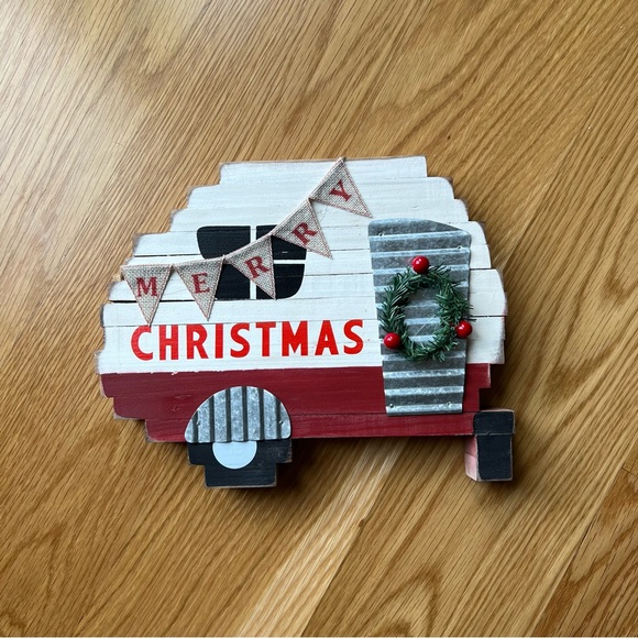 Christmas Camper Decoration - Picture 2 of 4
